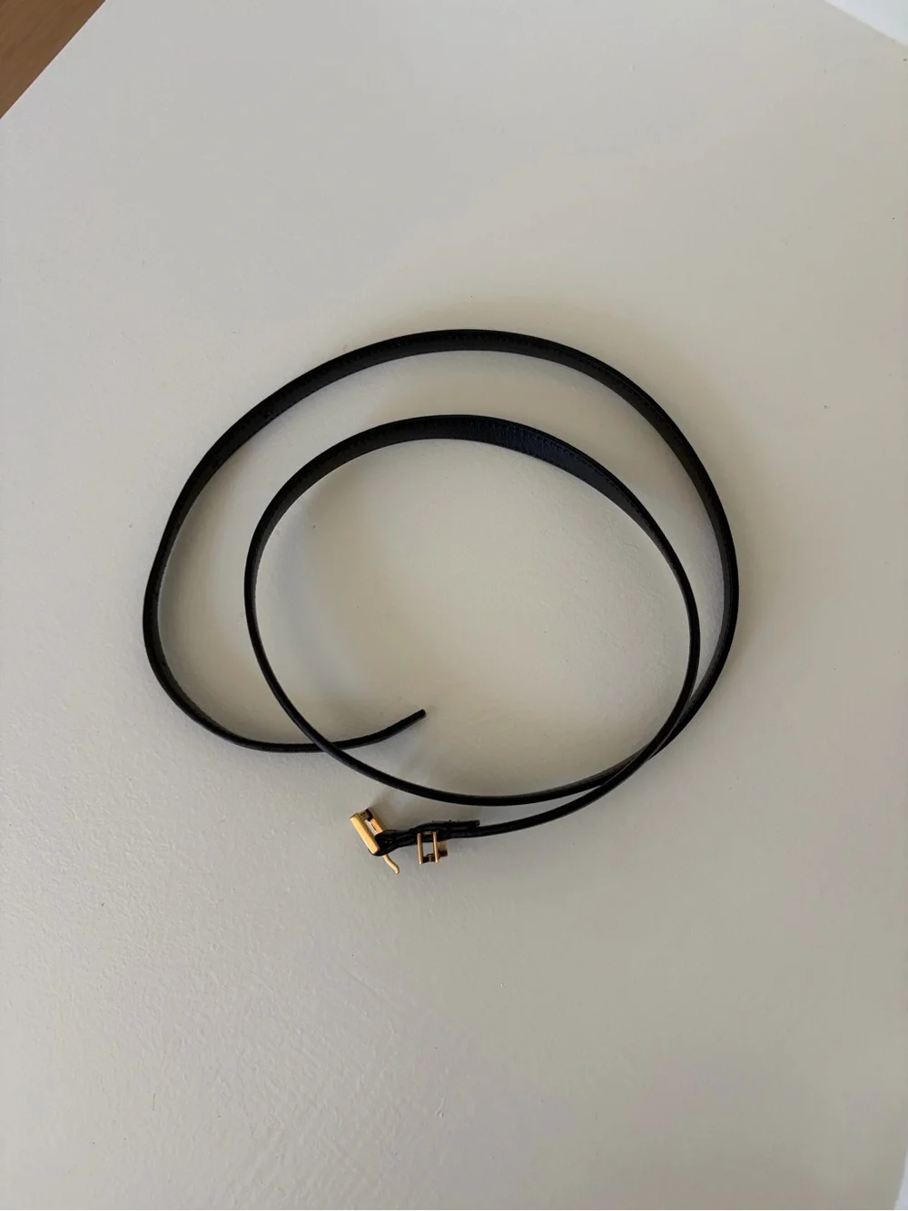 Saint Laurent Black Leather Belt with Gold YSL Logo (Cassandre extra thin)